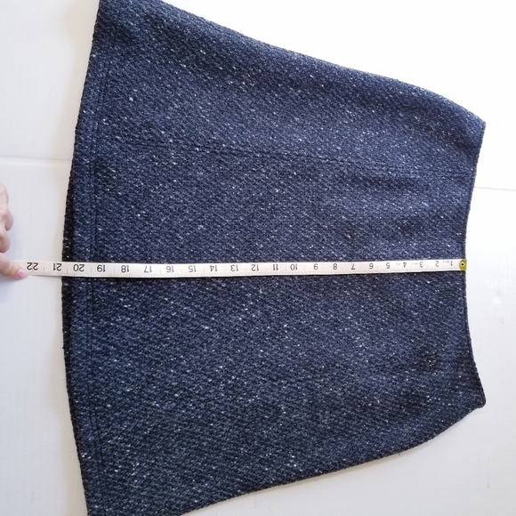 Max Mara | Weekend Wool Mini Skirt 10 - Picture 6 of 12